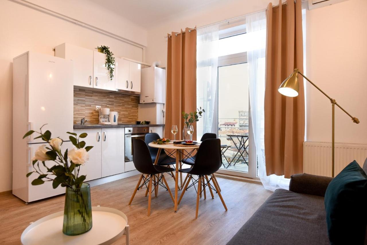 Cozy 1Br Escape - Apartment With Charming Balcony Near Universitate Bucareste Exterior foto