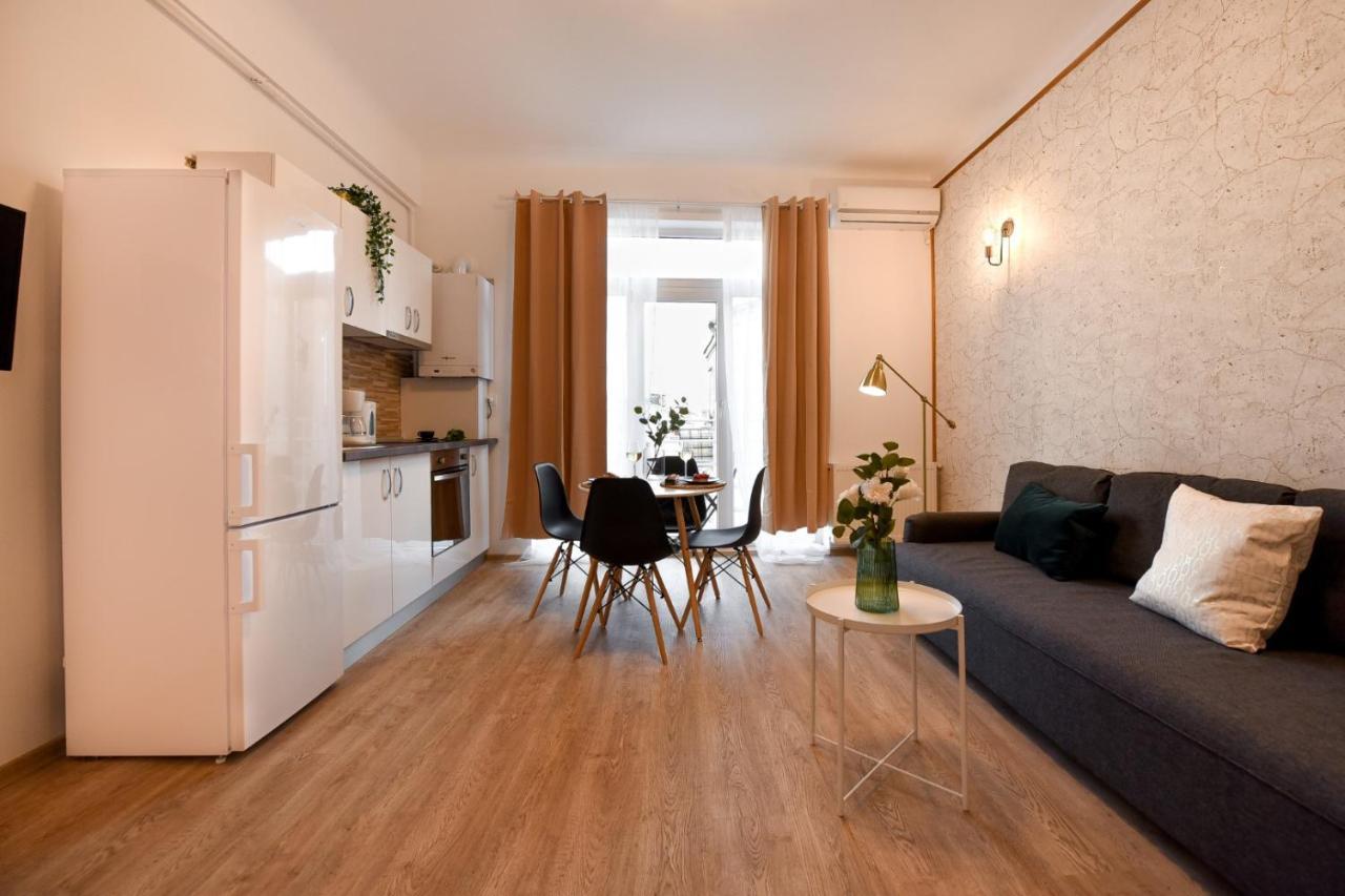 Cozy 1Br Escape - Apartment With Charming Balcony Near Universitate Bucareste Exterior foto